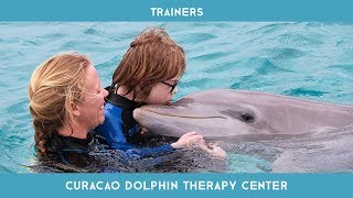 Dolfijntherapie Curaçao  Trainers [upl. by Ennybor]