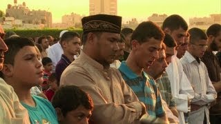 Gaza les Palestiniens participent à la prière de lAïd elFitr [upl. by Inram610]