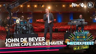 John de Bever  Daar in dat kleine café aan de haven • Muziekfeest op de Radio  Sterren NL [upl. by Pass]