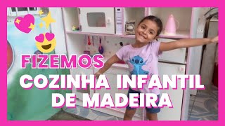 COZINHA COMPLETA INFANTIL Fizemos uma cozinha de madeira infantil pra nossas filhas [upl. by Notlaw]