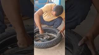 tubeless tyre fitting kaise karennew song tyrepuncture shortsvideo Vishwakarma tyre dukaan [upl. by Ylla]