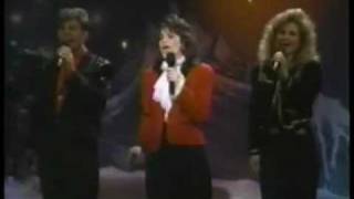 Louise Mandrell nailsmpg Christmas [upl. by Egon150]