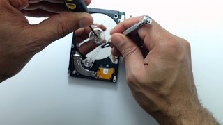 How to recover data from a dead hard drive for beginners [upl. by Etakyram]