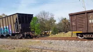 Esto pasa cuando el tren se divide La Capilla Ixtlahuacan [upl. by Eceinehs]