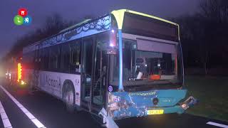 Frontale aanrijding met Connexxion bus op Steve Bikoweg Alkmaar [upl. by Etnad]