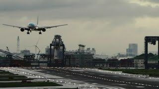 Storm Crosswind Landing Tokyo Haneda Airport Boeing 777 with Air Traffic Control ATC [upl. by Fancy]