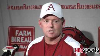 Bobby Petrino reacts to radio personalitys question Gators hat [upl. by Kamaria]