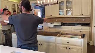 Mounting a Kitchen Tabletop Using the Smartlift SL 608 [upl. by Ricky]