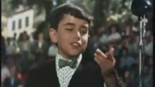 A Fond Recollection of a Great Child Singer Joselito sings quotLa Luz de tus ojosquot 1957 [upl. by Ewen]