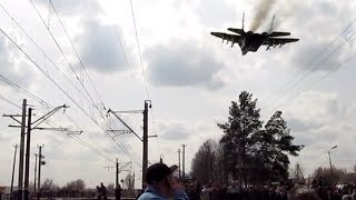 Awesome Low Pass of Ukrainian Mig29 over Slovyansk Ukraine Crisis [upl. by Hnil70]