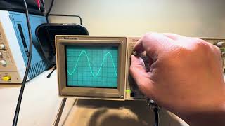 Tektronix 2235 100 MHz 2 channel oscilloscope Testing was suppose to be broken [upl. by Kacey]