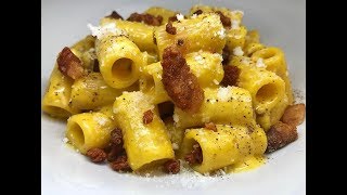 MEZZE MANICHE ALLA CARBONARA  CUCINANDOMELAGODO [upl. by Annaeirb]