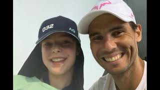 Удар в голову и поцелуй от Надаля Nadal hits ball girl Anita but RafaelNadal [upl. by Yrahca]