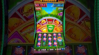 Line Hit on Huff N Even More Puff Slot Machine [upl. by Eerbua]