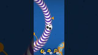 Purple worm VS Christmas ball worm 🪱 wormies games gaming worms wormszone [upl. by Ativak]