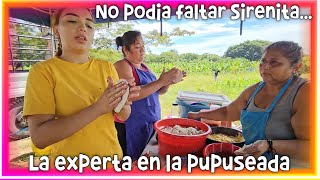 Regresamos a hacer las PUPUSAS para los trabajadores Que ricos estan los guineos del huerto 4K [upl. by Namron]