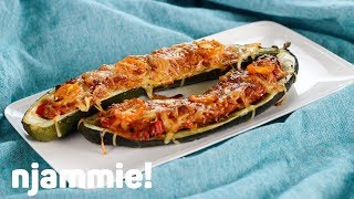 Gevulde courgette met kippengehakt Recept  njammie [upl. by Adnohsad]