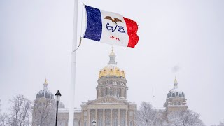 Close Up Final push for candidates in Iowa caucuses [upl. by Cirone63]