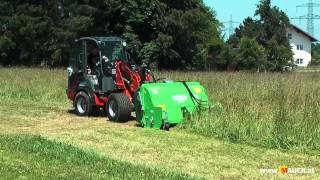 Weidemann Hoflader mit Peruzzo Grassammelmäher [upl. by Rovaert]