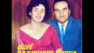 Macedonian Folk Song  Duet SarievskiIlieva  quotUmrea Batko Gorgijaquot [upl. by Bran]