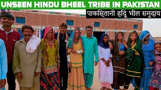 Unseen Hindu Bheel Tribe In Pakistan  पाकिस्तानी हिंदू भील समुदाय  Mud House  Cholistan Desert [upl. by Atse]