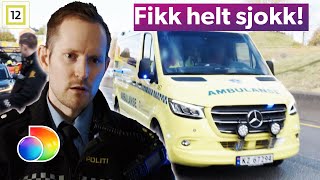 Motorsyklist blir påkjørt av bil som fikk han i blindsonen  Politiet Tango 38  discovery Norge [upl. by Katerina52]