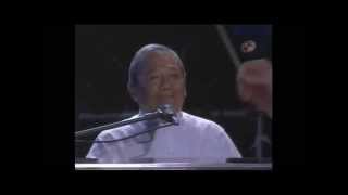 Adoro Plácido Domingo Armando Manzanero canta en maya Chichén Itza 2008 [upl. by Eula]