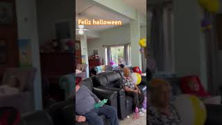 En mi trabajo happy halloween 2024 fiesta abueloyabuela musica cumbia amor 1k vlog video [upl. by Aihsenod620]