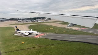 Emirates flight landing at London Stansted Airport [upl. by Bokaj]