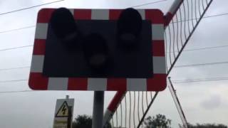 Barnby lane level crossing malfunctions 20914 [upl. by Maleki]