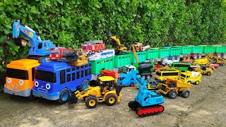 Mobil Truk Tronton Panjang Bongkar Mobil Mobilan Truk Molen Bulldozer Excavator Crane Kereta Api [upl. by Matilda]