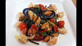 Spaghetti al nero di seppia con polipetti gamberi e cozze [upl. by Anum]