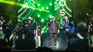 El Coyote Chuy Lizarraga y El Tigrillo Palma Cierre del Concierto en el NOKIA [upl. by Sualakcin]