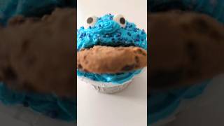 🧁Cookie Monster cupcake baking stopmotion [upl. by Pembrook223]