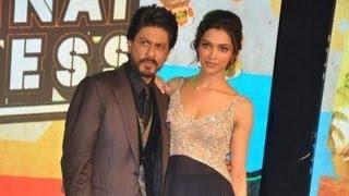 Music Launch Of Chennai Express SRK Ignores Surrogacy Questions [upl. by Fuld966]