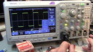 146 10X Probe Compensation on a Tektronix MDO3000 Oscilloscope [upl. by Aenert]