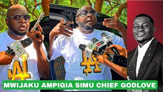 MWIJAKU AMPIGIA SIMU CHIEF GODLOVE NA KUMPIGA KIZINGA CHA MILIONI 2 ONA ALIVYOJIBIWA [upl. by Wichman]