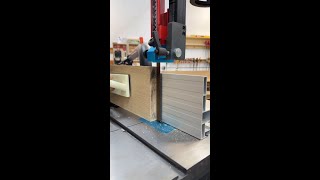 Resaw King Bandsaw Blade Cutting Through White Oak Woodworks Woodgrain WoodShop [upl. by Cleopatra]