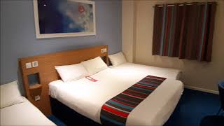 Travelodge London Acton 2019  Family Room  Familienzimmer [upl. by Fitts]