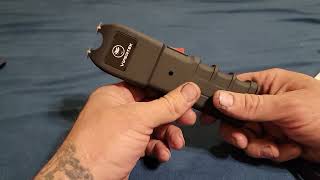 Vipertek VTS989 Rechargeable Stun Gun Review [upl. by Sanyu]