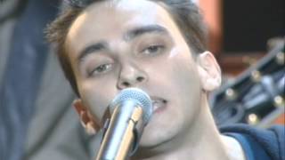 Saez « Jeune et con » Les Victoires de la Musique 2001 [upl. by Oneladgam]