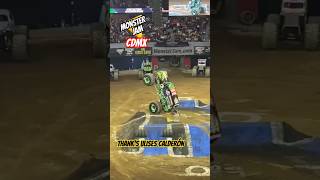 MONSTER JAM • CdMx 2024 • Grave Digger wheelie [upl. by Eralcyram96]