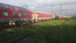 12203Saharsa  Amritsar Garib Rath Express xing 12392Shramjeevi SF Express  🚉🚉 [upl. by Netsryk84]