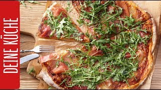 Pizza selber machen mit Serranoschinken und Rucola  REWE Deine Küche [upl. by Karlee]