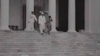 Nieuws uit Indonesië  Intocht Sukarno in Djakarta 1949 [upl. by Ennovahs421]