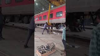 Train Ka Dibba Utha diya lift work technology [upl. by Aitra433]