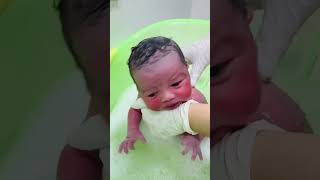 New Born Baby Bathing baby newmother newchild cutebaby cute newparents bebe newmommysjourney [upl. by Noied]