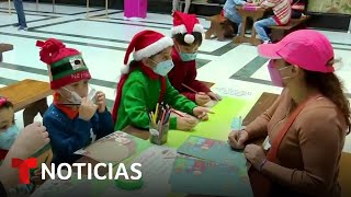 Esta oficina de correos colabora con los niños mexicanos  Noticias Telemundo [upl. by Llenwad]