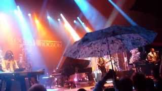 Live in Paris Olympia  Supertramp Cofounder Roger Hodgson with Band  Its Raining Again [upl. by York732]