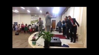 Loucura Geral em Culto Evangélico Pentecostal [upl. by Wickman]